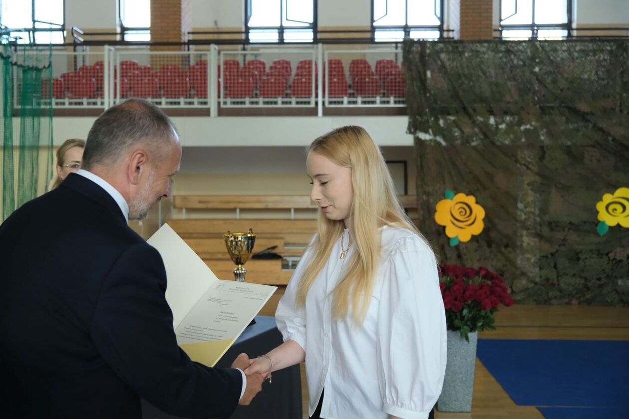  Nagrody dla najlepszych 228 uczniów  (zdjęcie 113) - Autor: DW