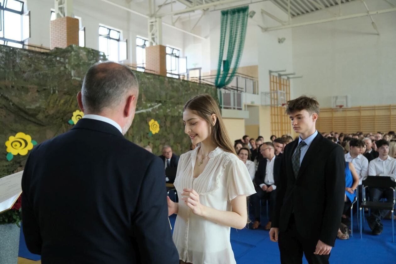  Nagrody dla najlepszych 228 uczniów  (zdjęcie 92) - Autor: DW