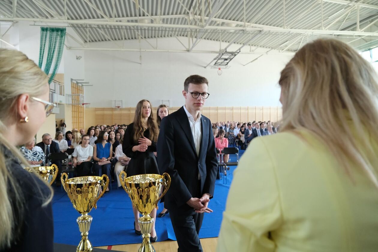  Nagrody dla najlepszych 228 uczniów  (zdjęcie 46) - Autor: DW