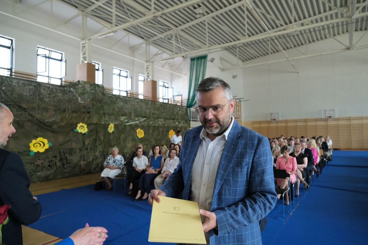  Nagrody dla najlepszych 228 uczniów  (zdjęcie 71) - Autor: DW