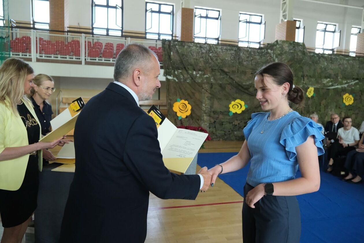  Nagrody dla najlepszych 228 uczniów  (zdjęcie 61) - Autor: DW