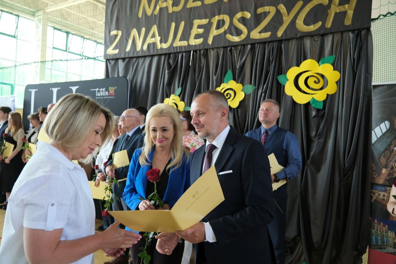  Nagrody dla najlepszych 228 uczniów  (zdjęcie 34) - Autor: DW