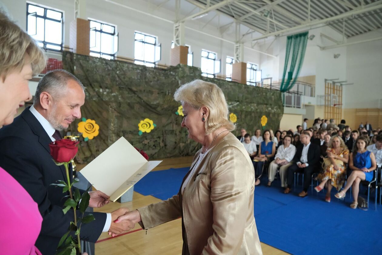  Nagrody dla najlepszych 228 uczniów  (zdjęcie 123) - Autor: DW