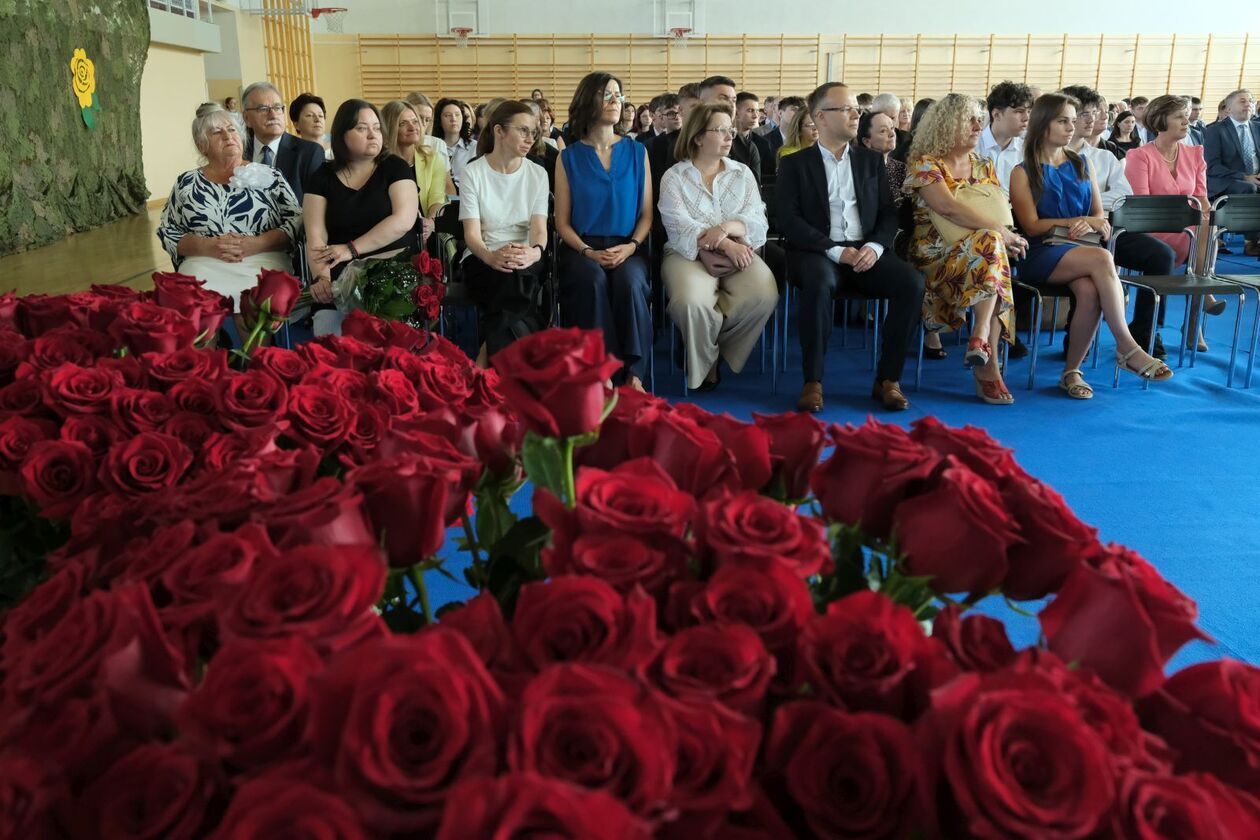  Nagrody dla najlepszych 228 uczniów  (zdjęcie 11) - Autor: DW