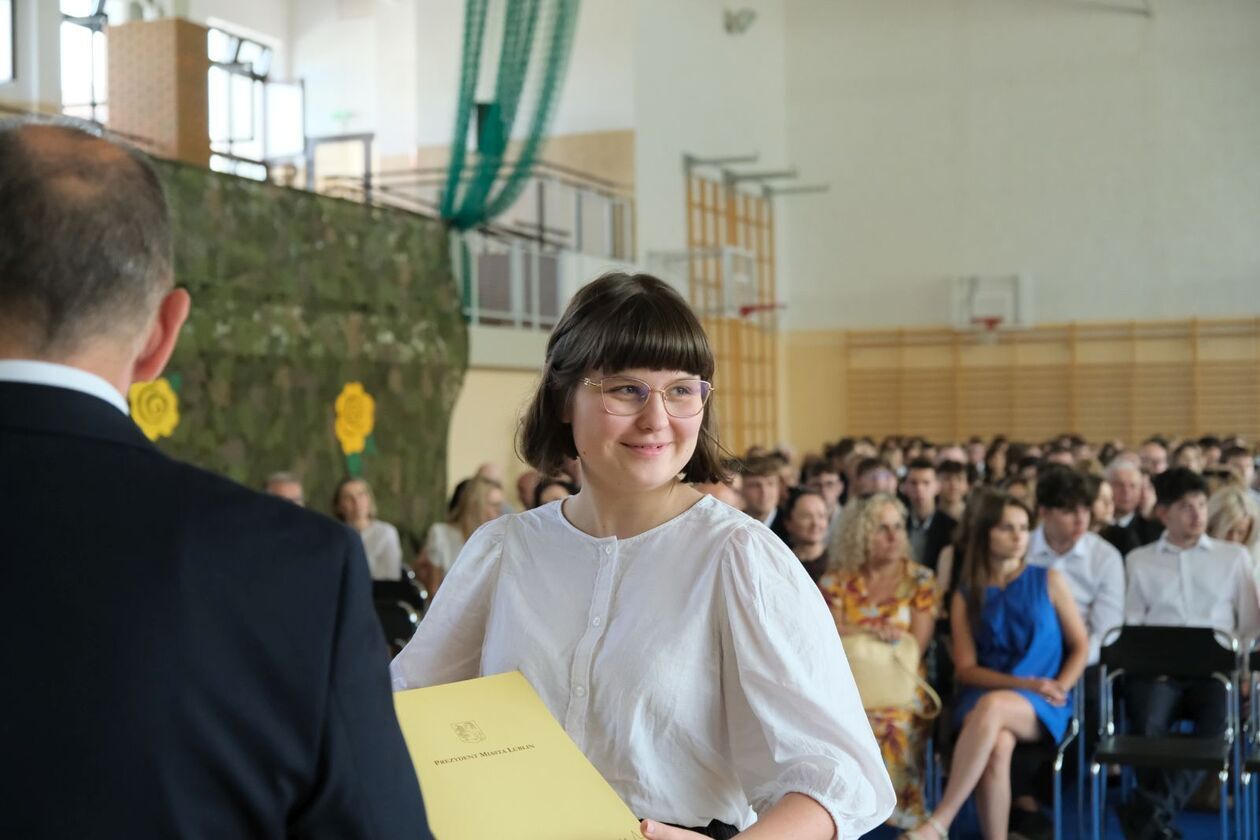  Nagrody dla najlepszych 228 uczniów  (zdjęcie 87) - Autor: DW