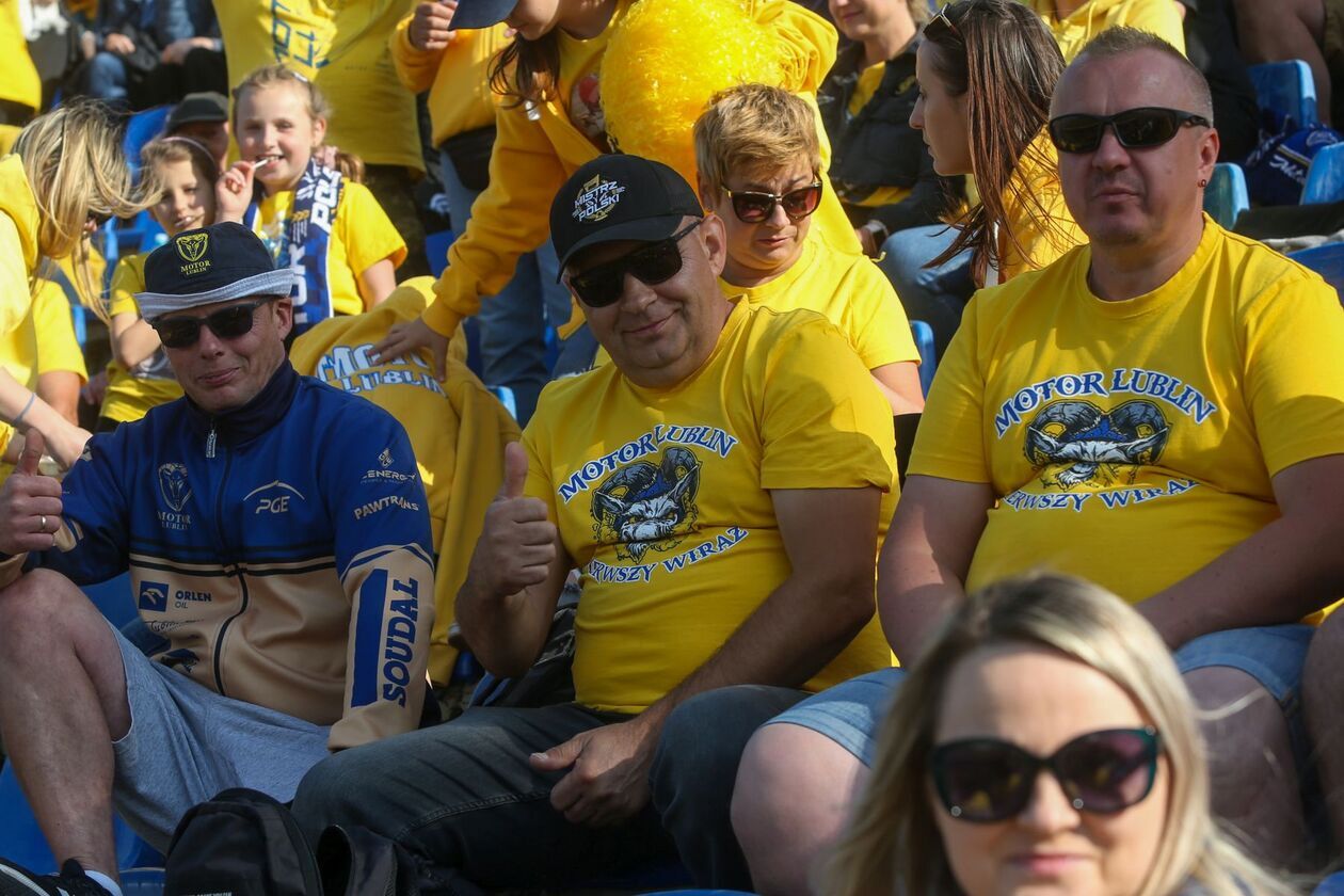  3a4bf0e1426bcaa9132de1b091a3809e.jpg