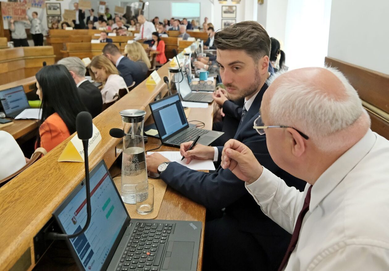  XII seja Rady Miasta - podziękowania dla koszykarzy PGE Start Lublin (zdjęcie 27) - Autor: DW