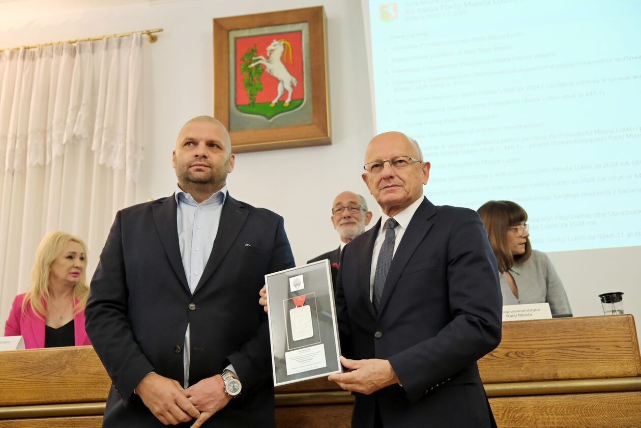  XII seja Rady Miasta - podziękowania dla koszykarzy PGE Start Lublin (zdjęcie 7) - Autor: DW