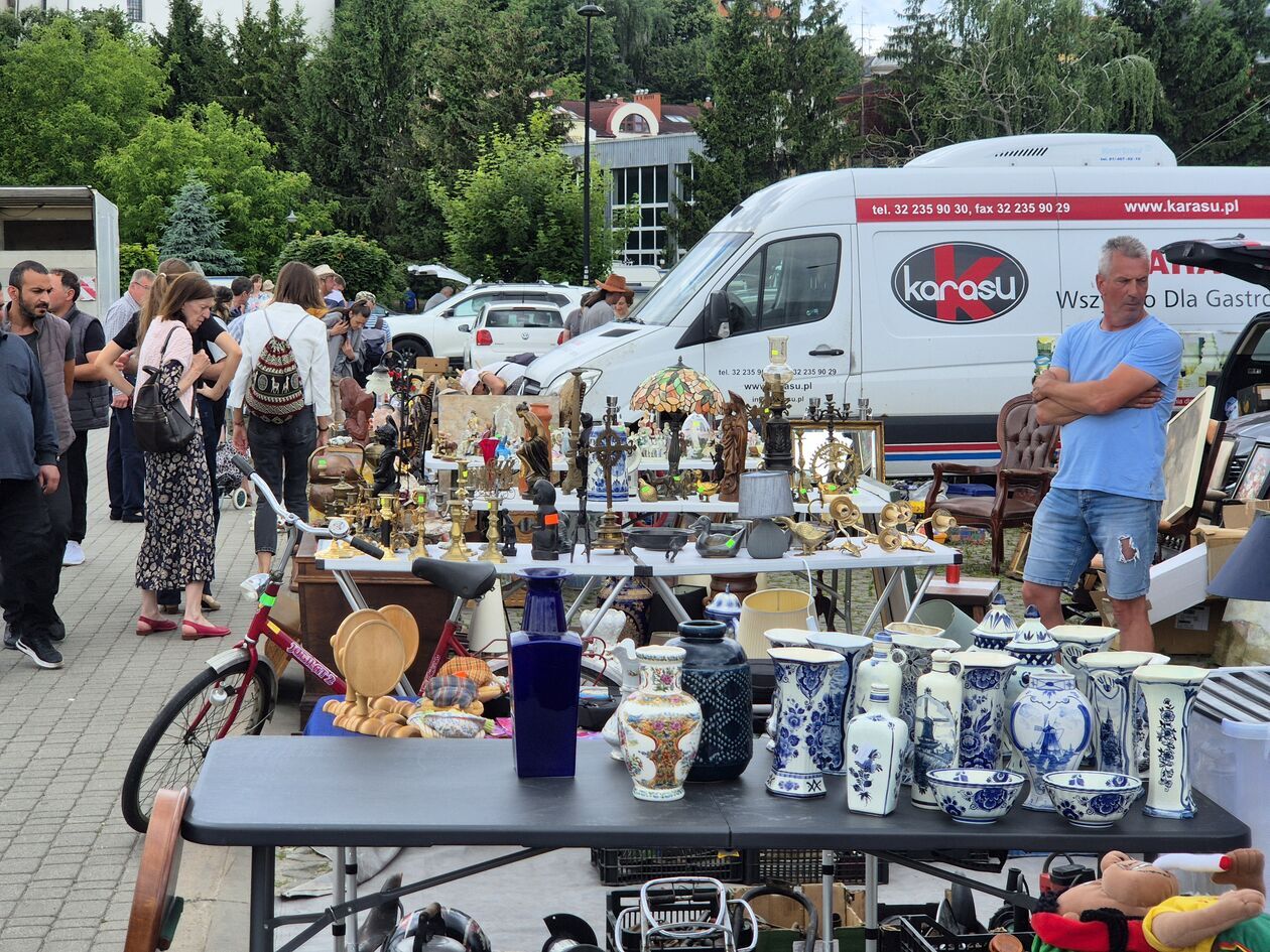Wyprzedaż garażowa Targ pod Zamkiem w Lublinie 29.06.2025 