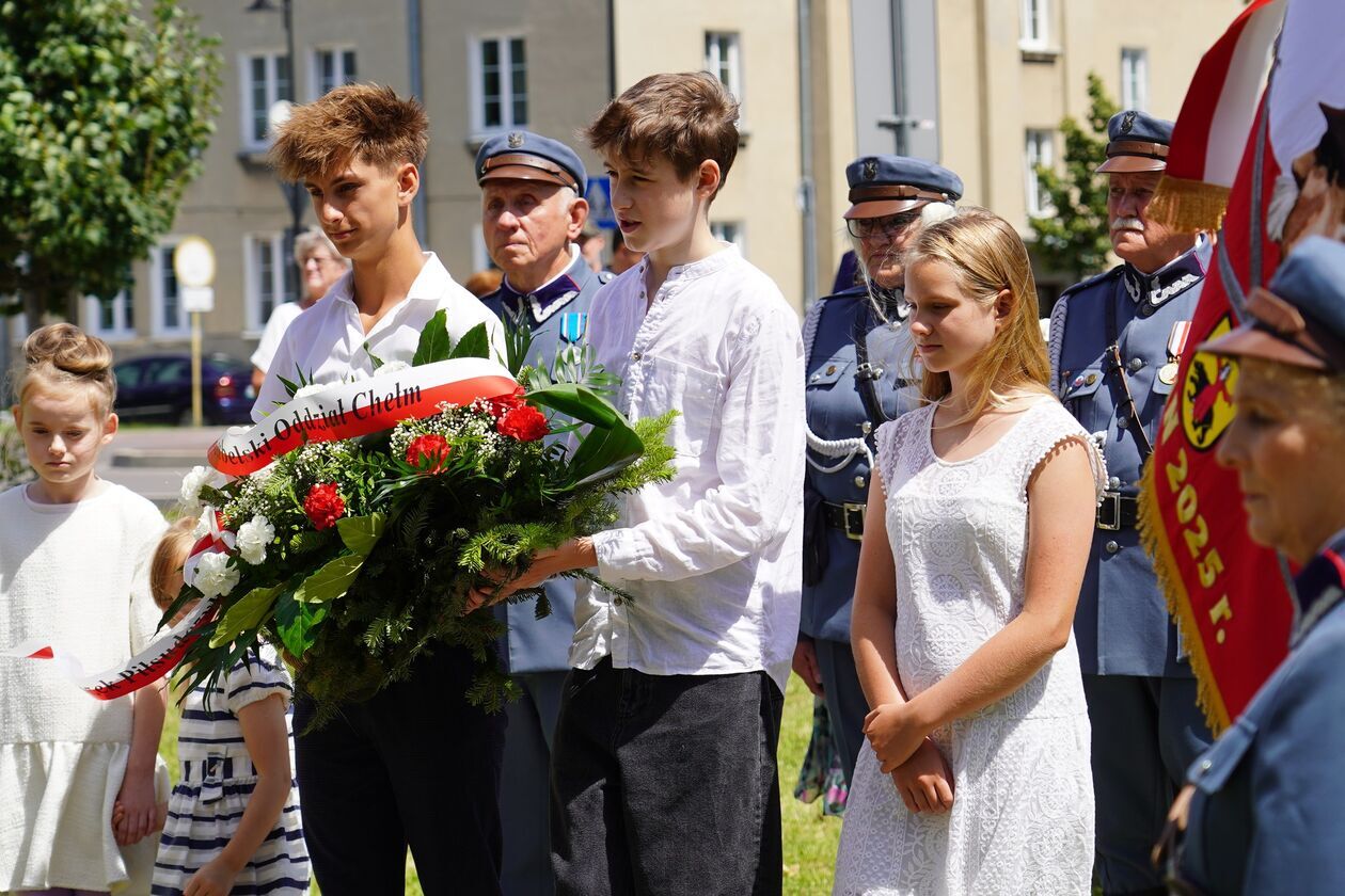  Chełm oddał hołd ofiarom Rzezi Wołyńskiej (zdjęcie 1) - Autor: UM Chełm