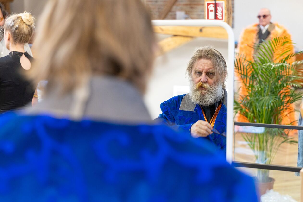  Przymiarki kostiumów do spektaklu Poskromienie złośnicy w Teatrze Osterwy w Lublinie (zdjęcie 5) - Autor: Marcin Studziński