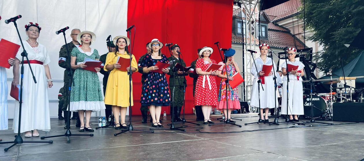  Obchody 81. rocznicy Powstania Warszawskiego w Zamościu  (zdjęcie 3) - Autor: Anna Szewc