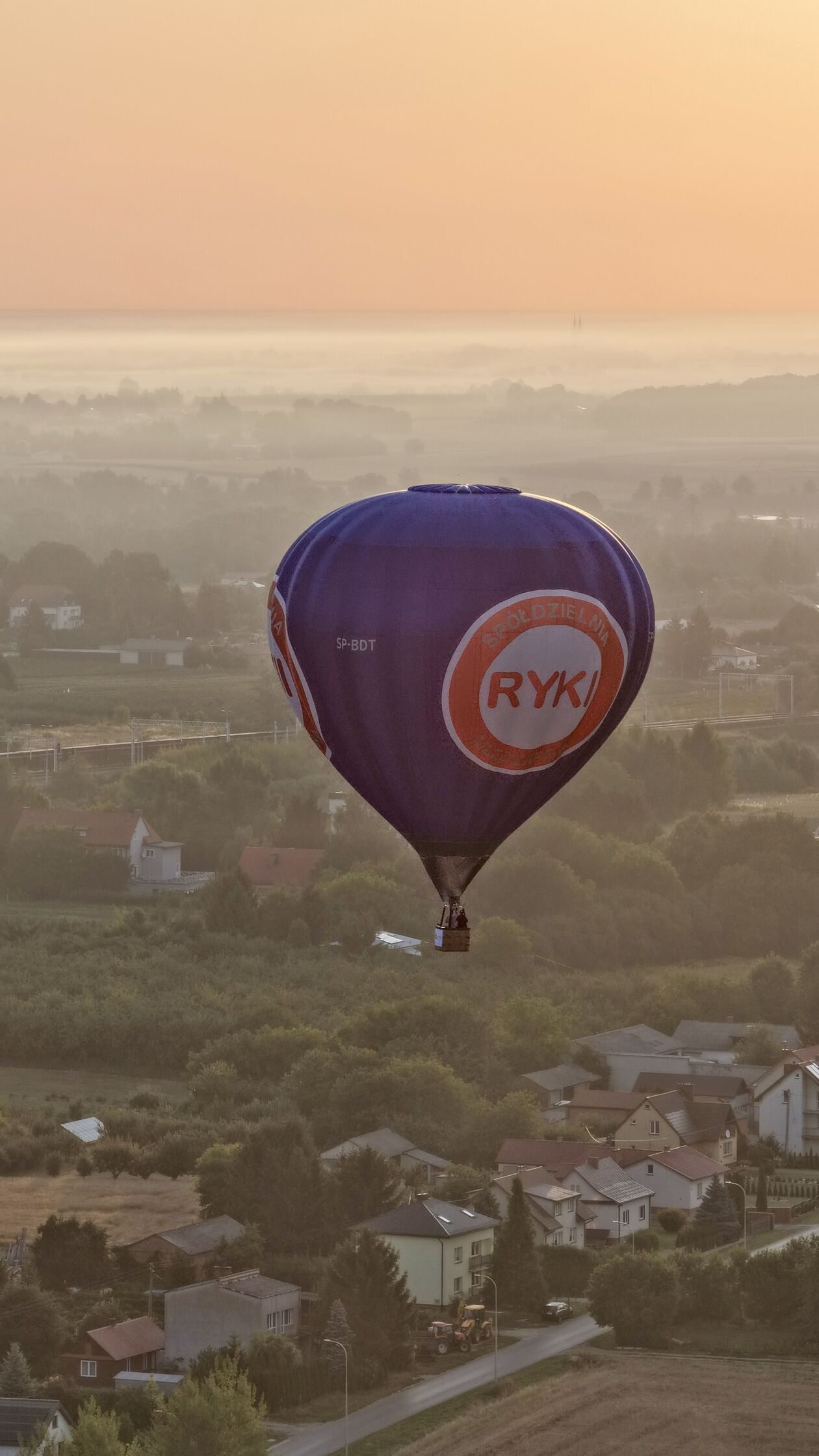  7d206584adb45e285f2a3a7339ea8835.jpg