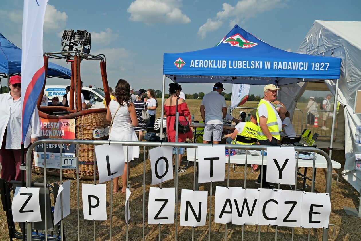  Lotnicze gwiazdy wystąpiły w Radawcu (zdjęcie 3) - Autor: DW
