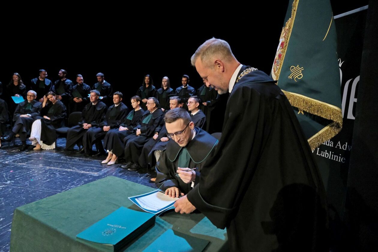  Uroczystość ślubowania adwokackiego aplikantów Izby Adwokackiej w Lublinie (zdjęcie 58) - Autor: DW