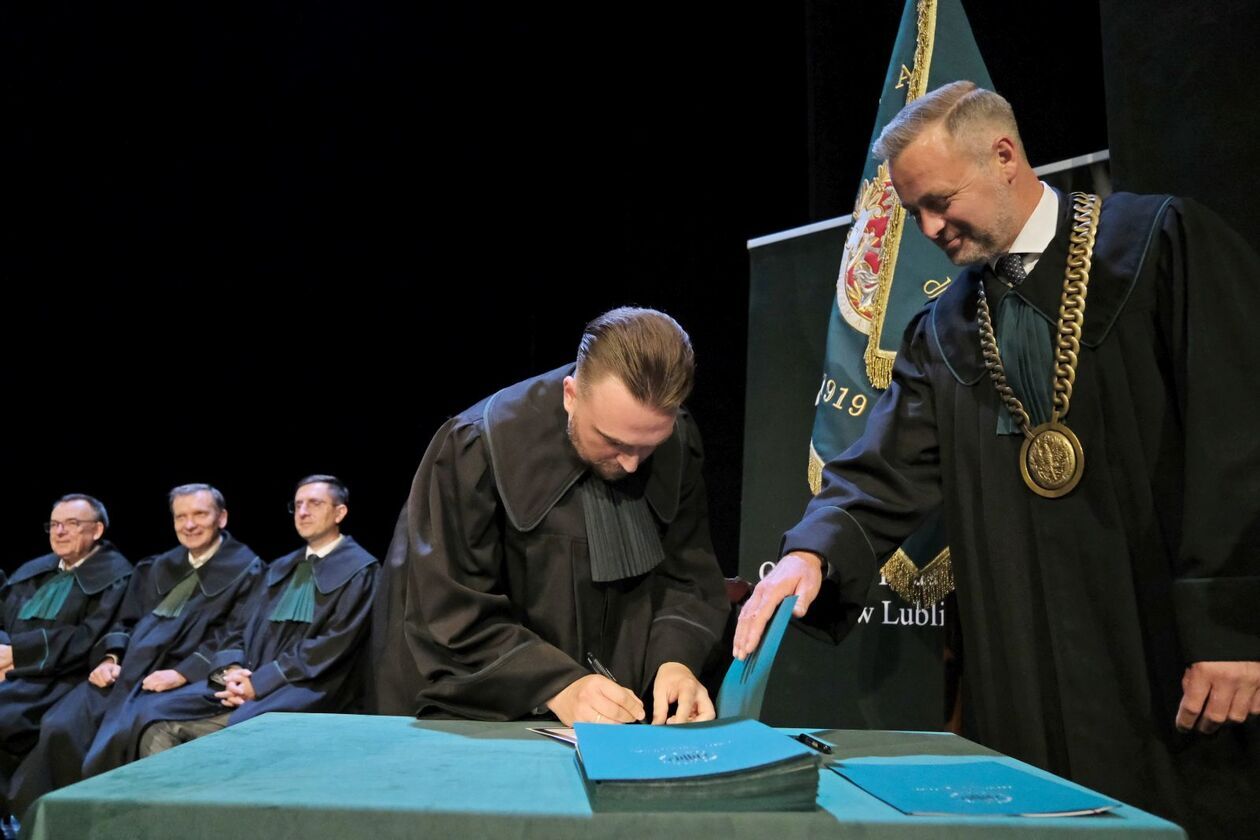  Uroczystość ślubowania adwokackiego aplikantów Izby Adwokackiej w Lublinie (zdjęcie 45) - Autor: DW