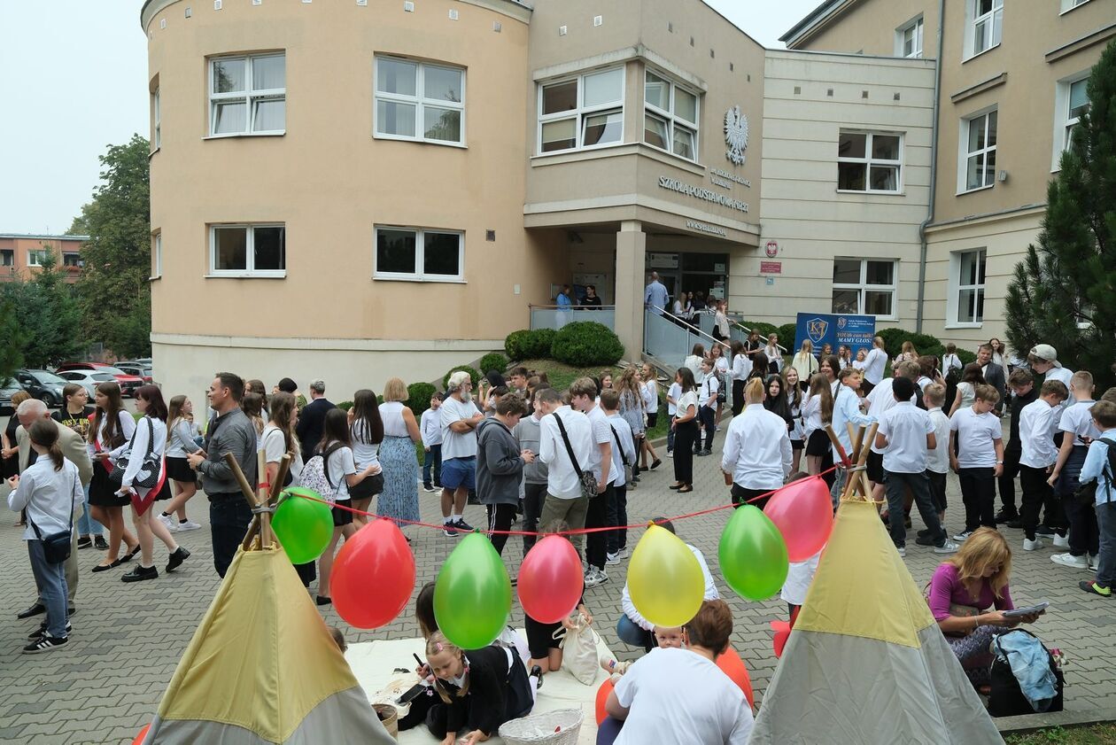  Uczniowie wracają do szkół. W SP nr 21 dbają, by powrót był bezpieczny (zdjęcie 2) - Autor: DW