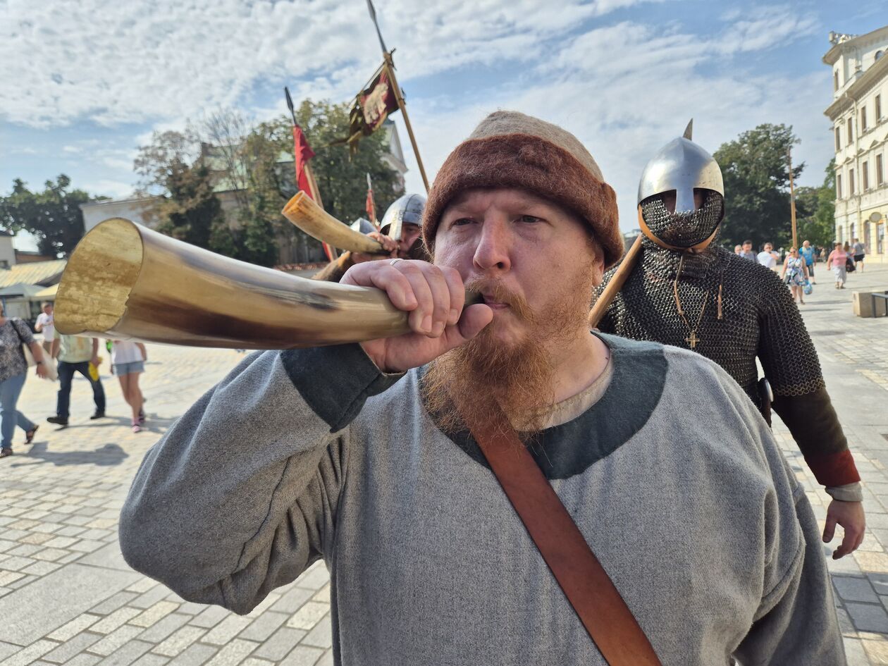  Weekend z Archeologią na deptaku i na zamku (zdjęcie 22) - Autor: DW