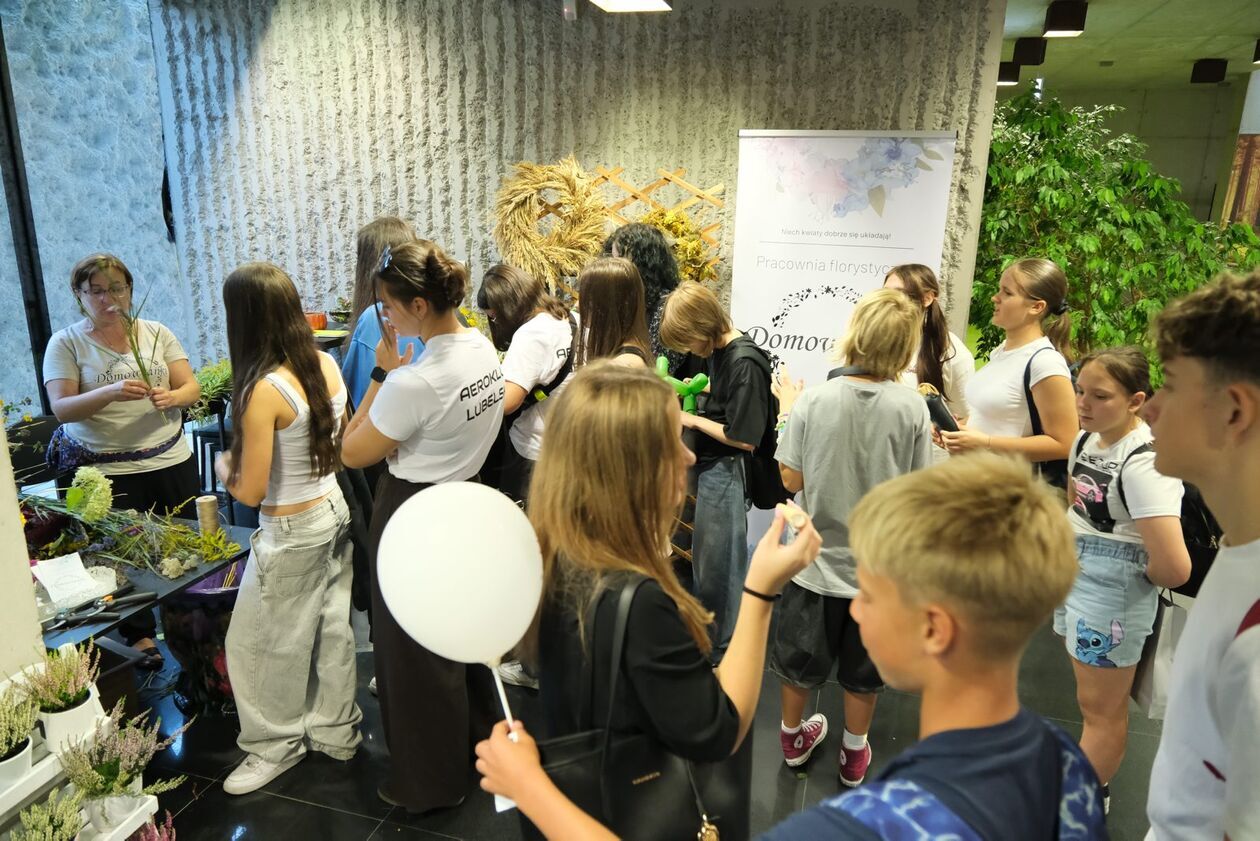  Targi edukacyjno-zawodowe pt Pasja, Wiedza, Kompetencje – LifeLong Learning w praktyce (zdjęcie 18) - Autor: DW