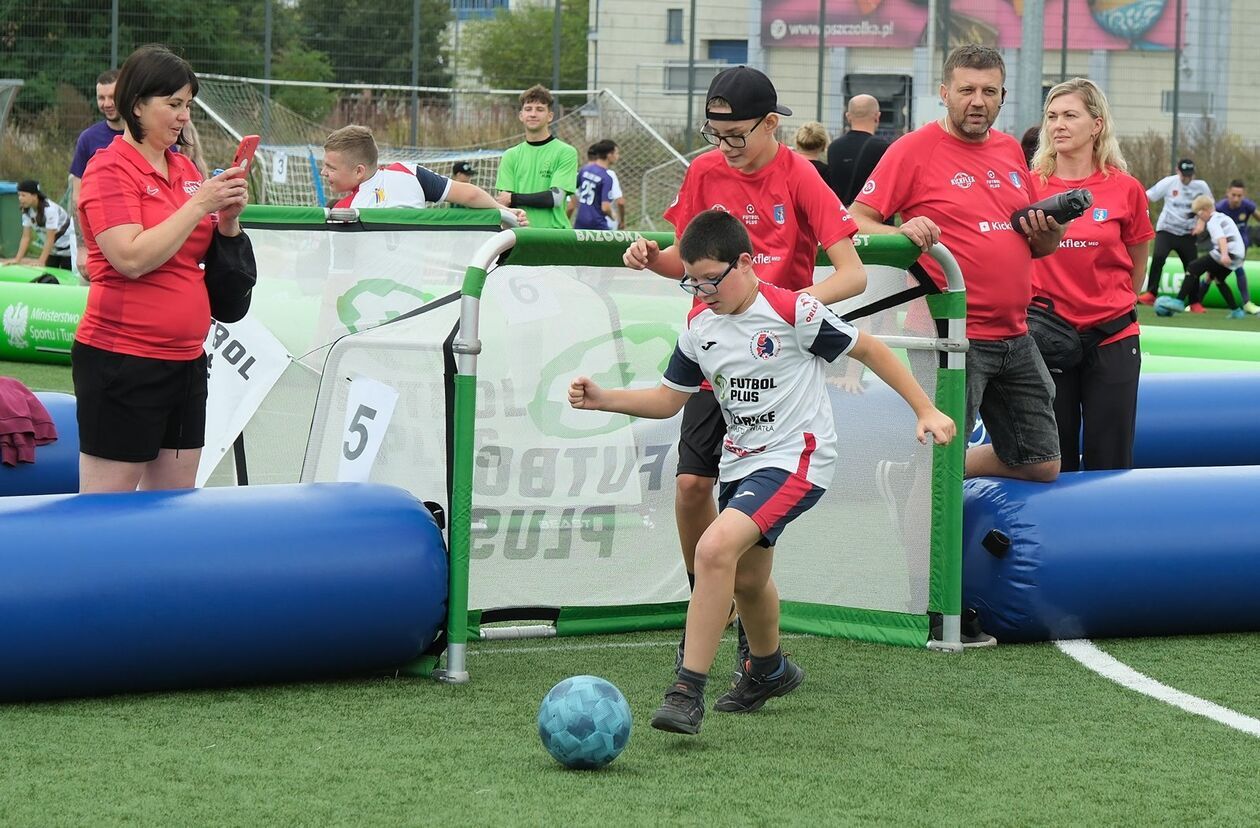  Turniej FutbolPlus - Akademia Odkrywców Sportu UMCS (zdjęcie 2) - Autor: DW