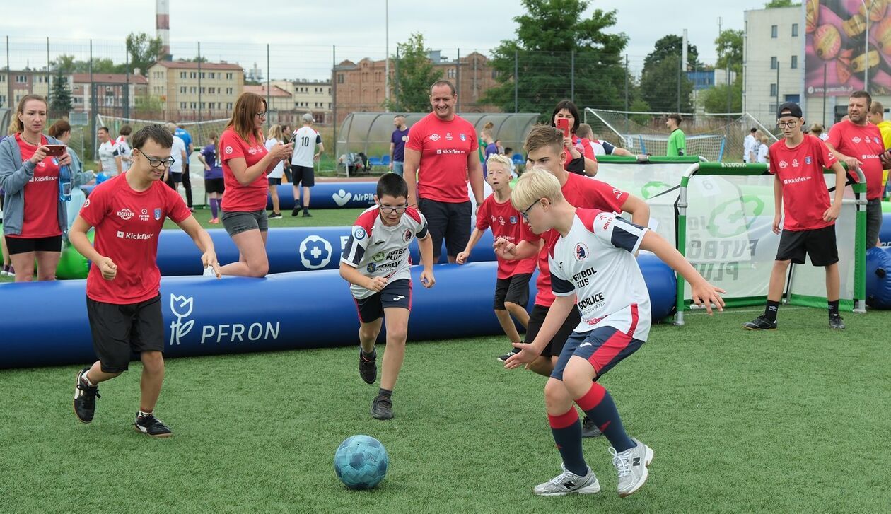  Turniej FutbolPlus - Akademia Odkrywców Sportu UMCS (zdjęcie 4) - Autor: DW