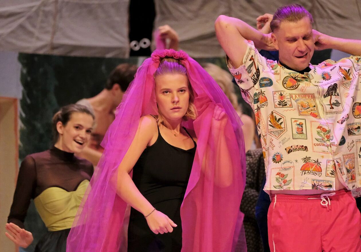  Poskromienie złośnicy w teatrze Osterwy (zdjęcie 19) - Autor: DW