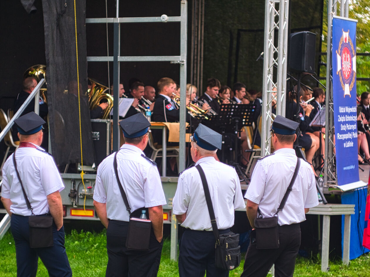  XXXIX Wojewódzki Przegląd Orkiestr Dętych OSP w Nałęczowie (zdjęcie 54) - Autor: Michał Żyszkiewicz