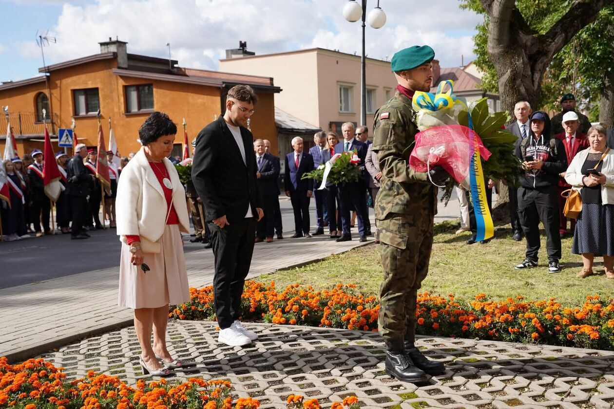  86. rocznica agresji Związku Sowieckiego na Polskę oraz Światowy Dzień Sybiraka w Chełmie  (zdjęcie 19) - Autor: Miasto Chełm/fb