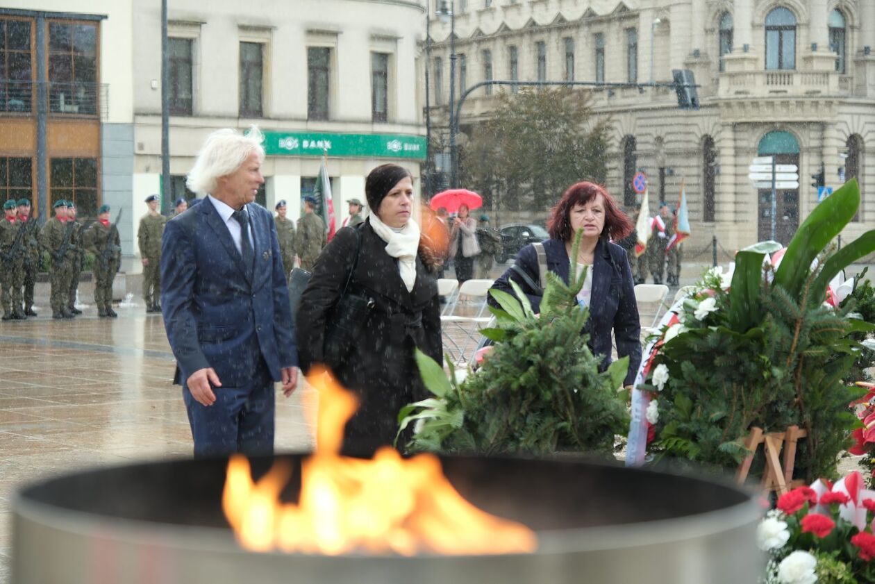  Lublin uczcił 86. rocznicę agresji sowieckiej na Polskę i Dzień Sybiraka (zdjęcie 36) - Autor: DW