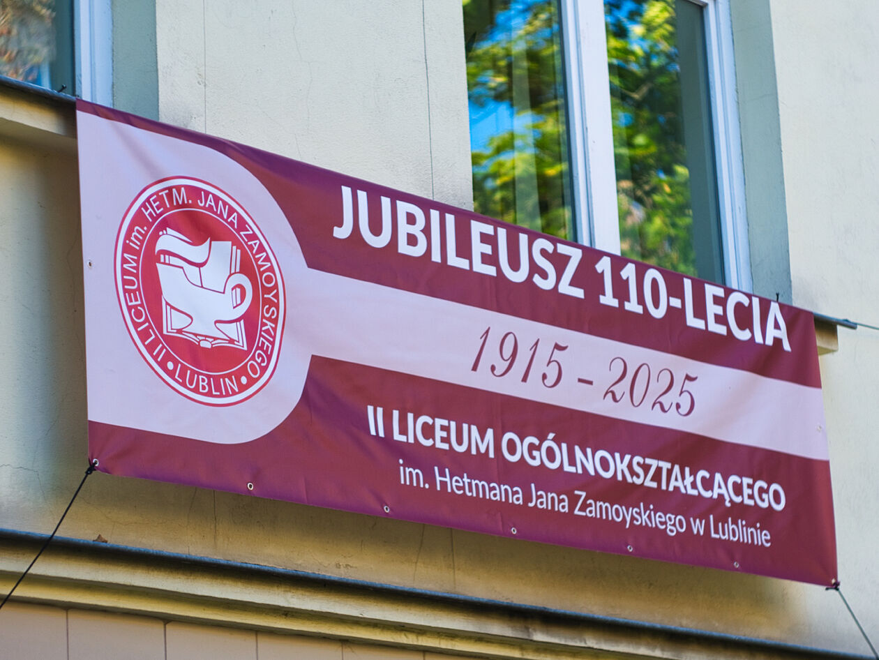  110 lecie Zamoya - spotkanie absolwentów w szkole (zdjęcie 2) - Autor: Michał Żyszkiewicz