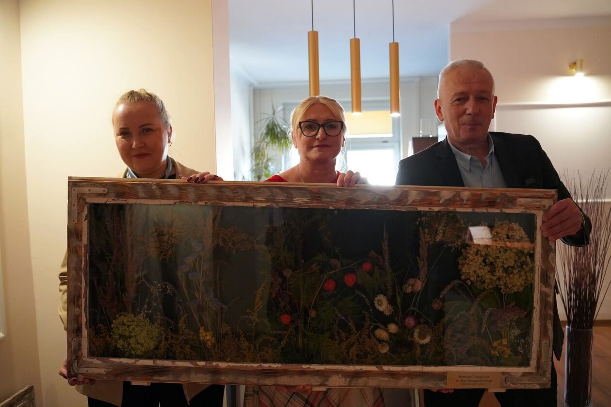  Sztuka z odpadów  (zdjęcie 6) - Autor: Miasto Chełm/fb