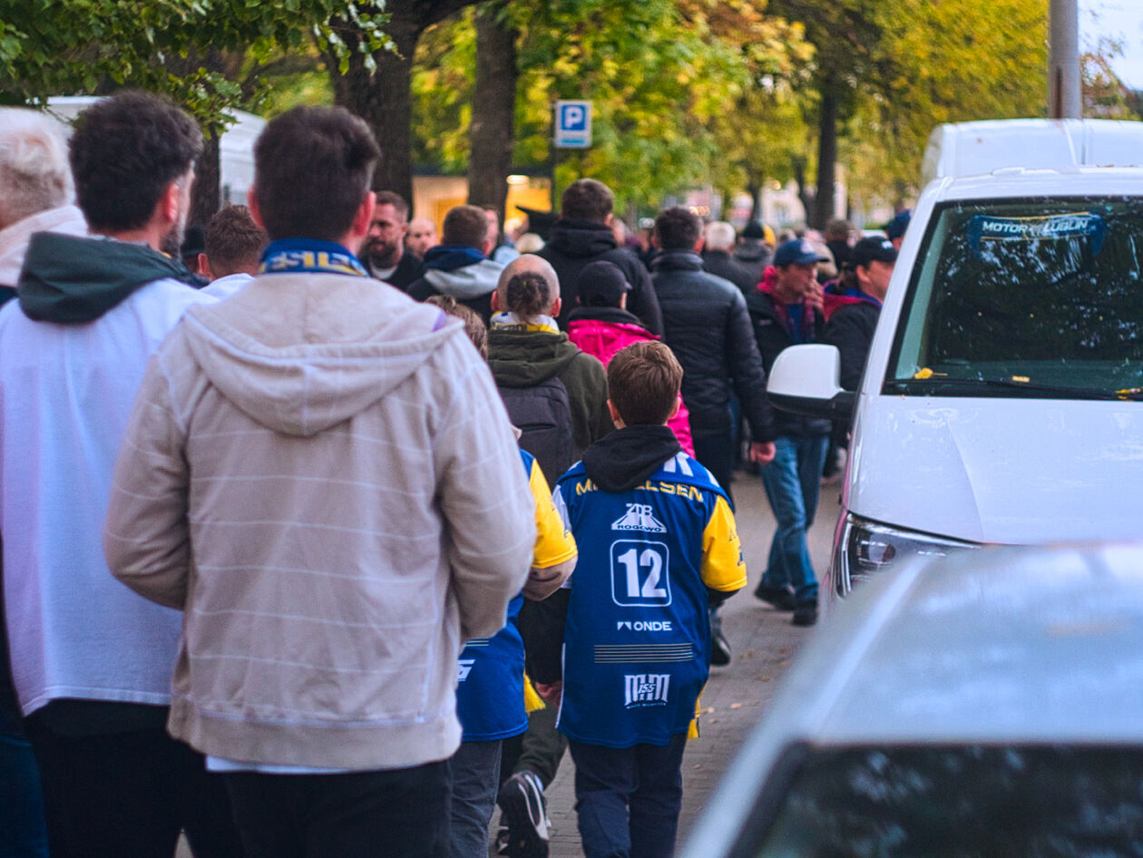  Kibice przed finałem Motor Lublin - KS Toruń (zdjęcie 15) - Autor: Michał Żyszkiewicz