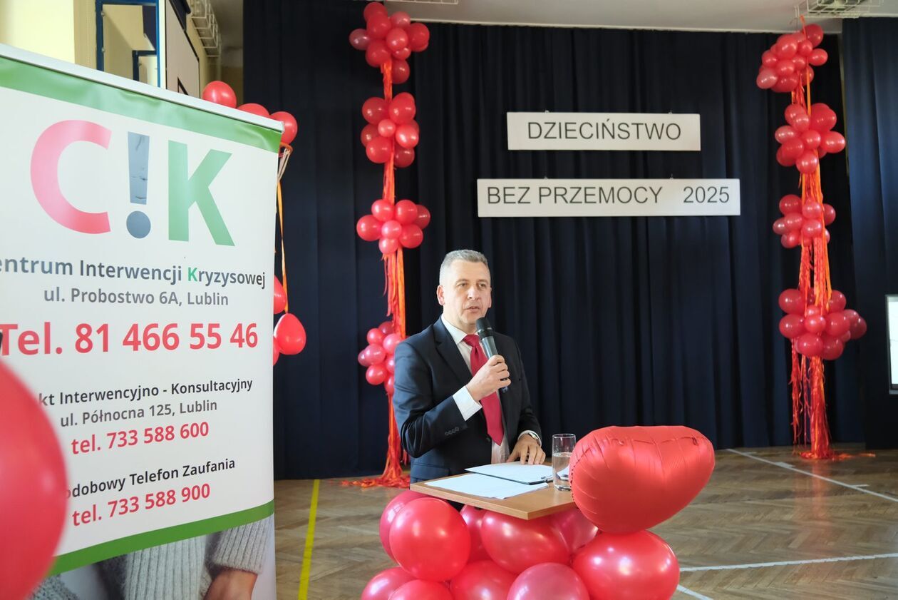  Dzieciństwo bez Przemocy – ogólnopolska kampania społeczna (zdjęcie 9) - Autor: DW