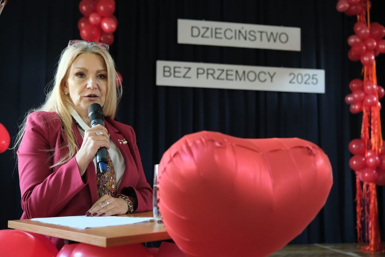  Dzieciństwo bez Przemocy – ogólnopolska kampania społeczna (zdjęcie 5) - Autor: DW