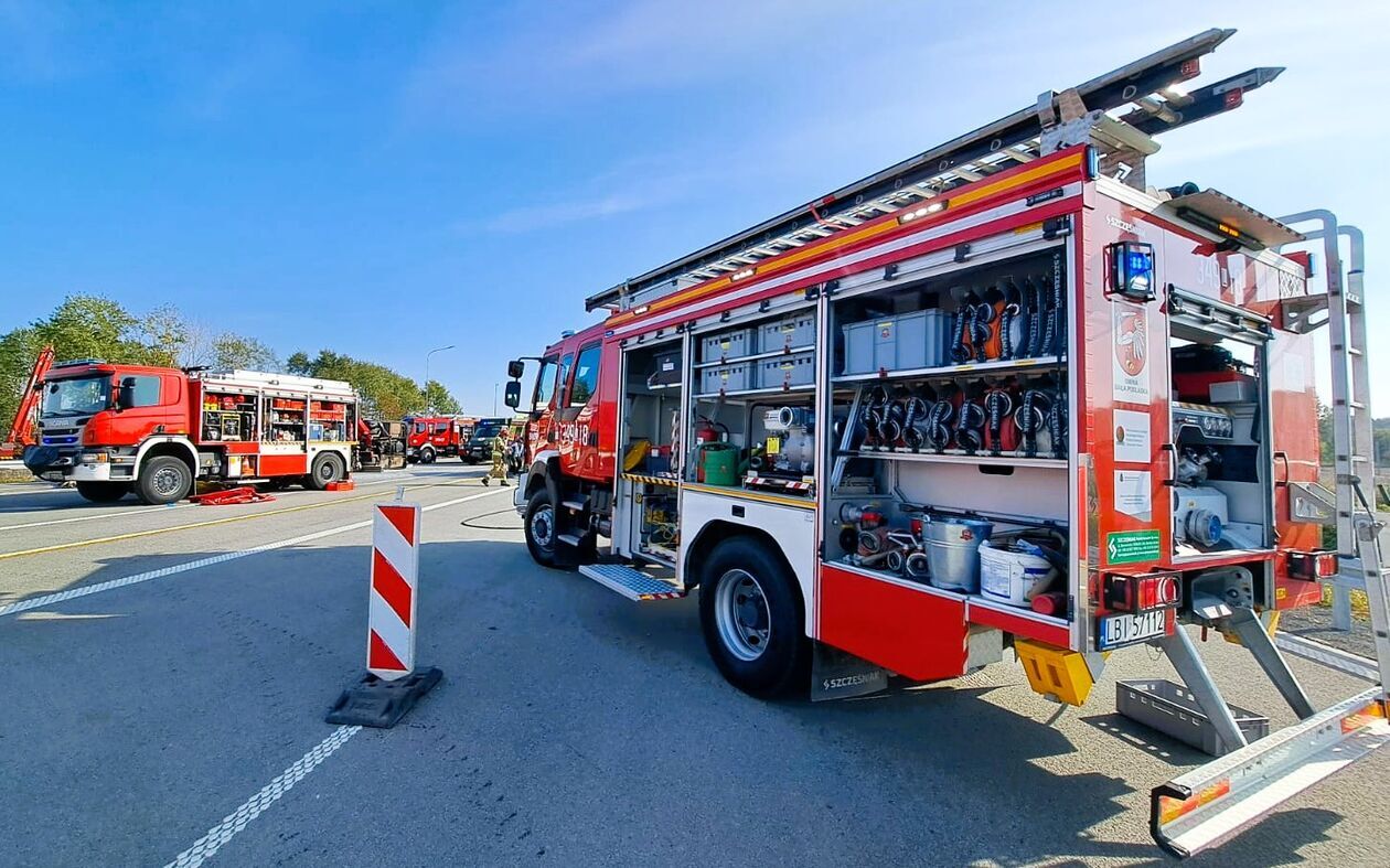  Symulacja wypadku masowego na A2 (zdjęcie 8) - Autor: KM PSP Biała Podlaska, Akademia Bialska