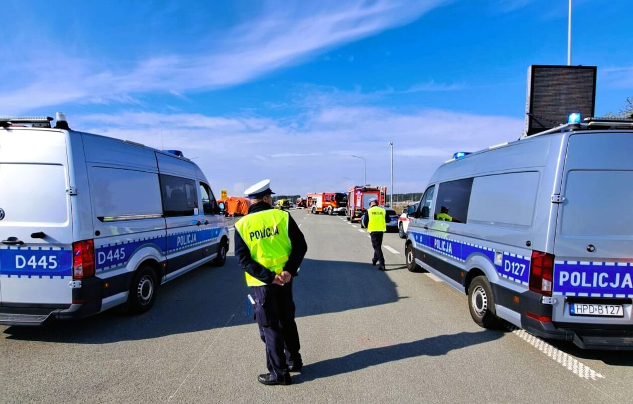  Symulacja wypadku masowego na A2 (zdjęcie 9) - Autor: KM PSP Biała Podlaska, Akademia Bialska