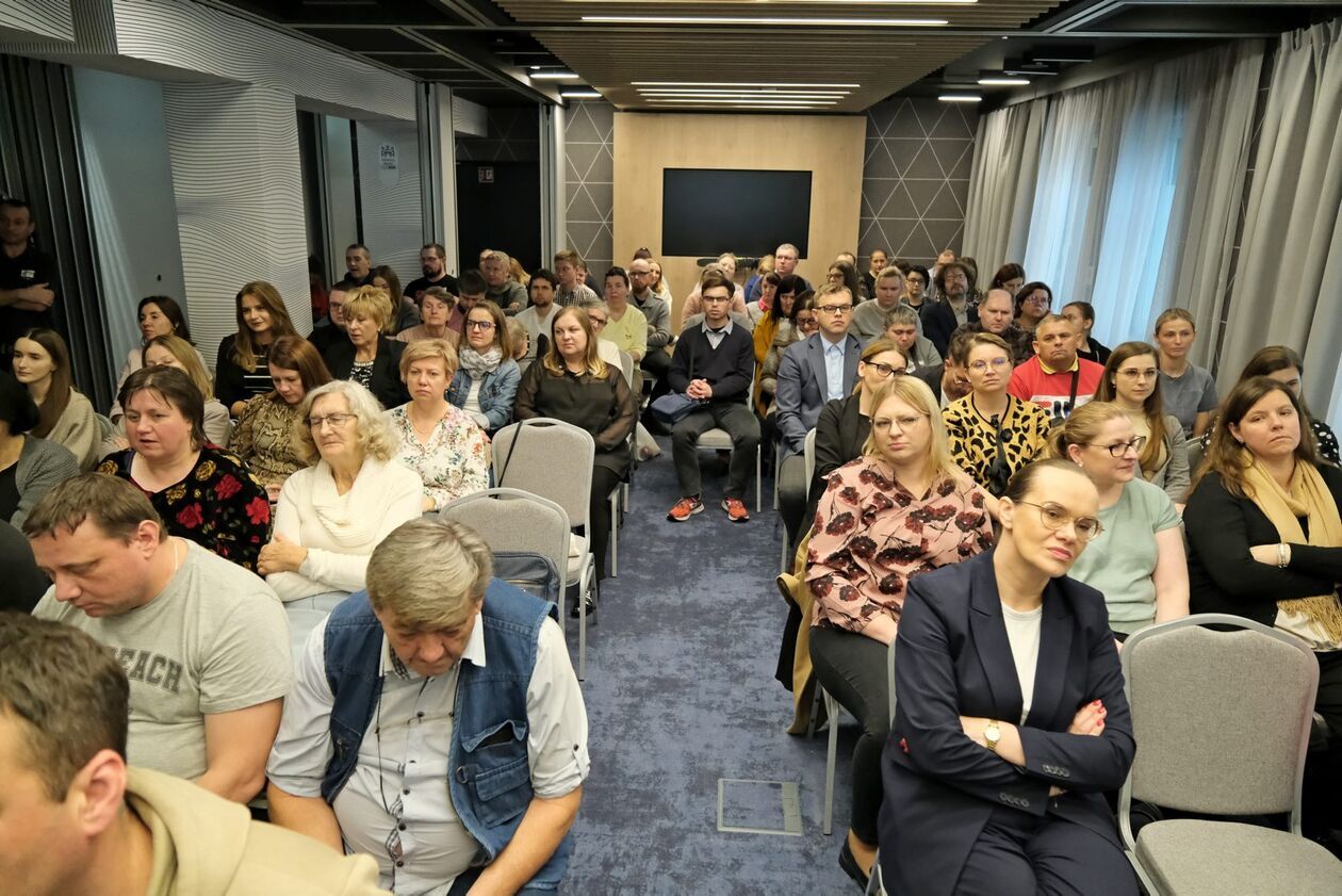  Konferencja pt Rehabilitacja zawodowa osób z zaburzeniami psychicznymi  (zdjęcie 12) - Autor: DW