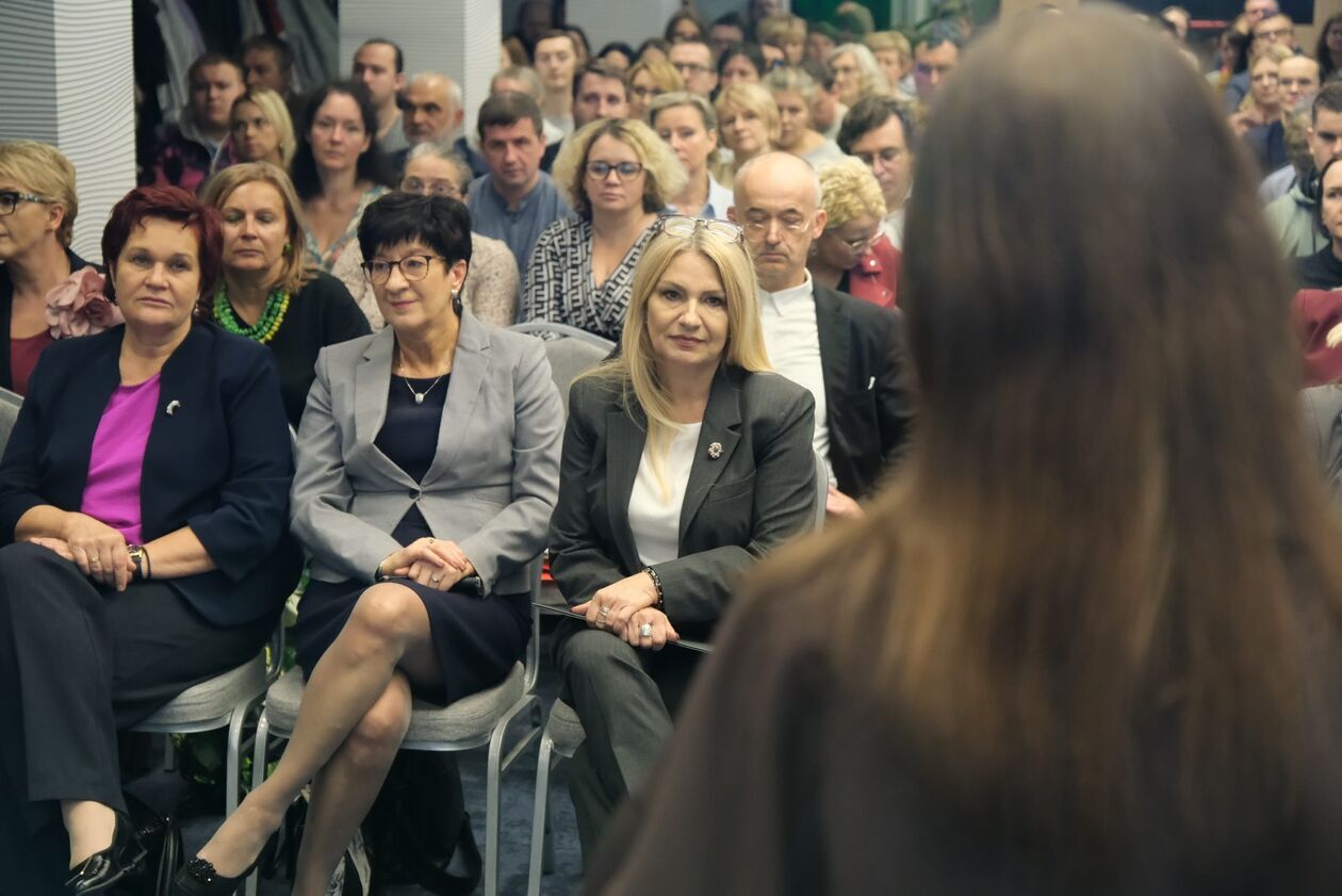  Konferencja pt Rehabilitacja zawodowa osób z zaburzeniami psychicznymi  (zdjęcie 4) - Autor: DW