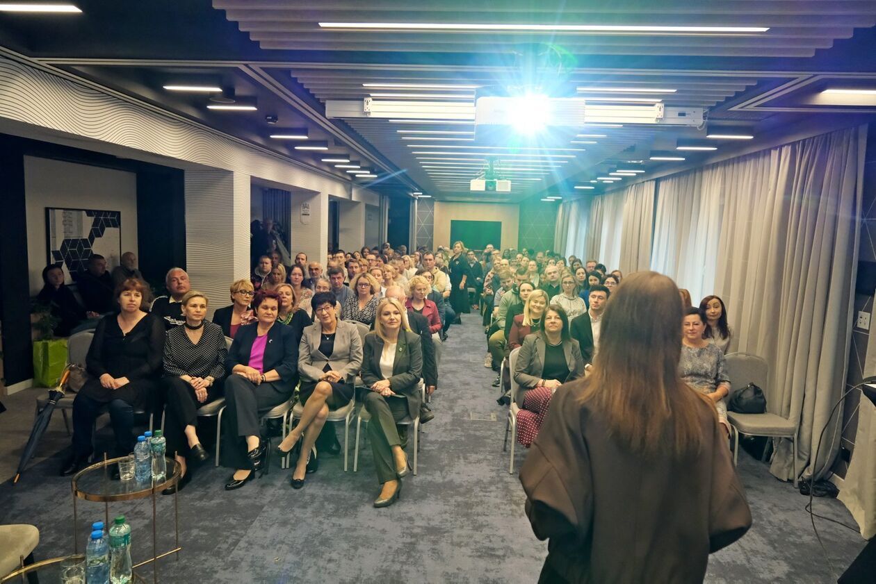  Konferencja pt Rehabilitacja zawodowa osób z zaburzeniami psychicznymi  (zdjęcie 3) - Autor: DW