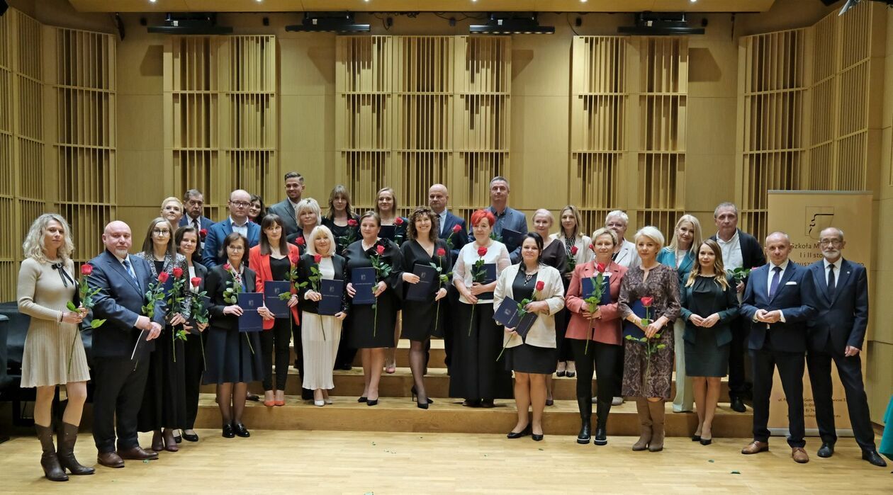 Lublin uczcił Dzień Edukacji Narodowej (zdjęcie 1) - Autor: DW