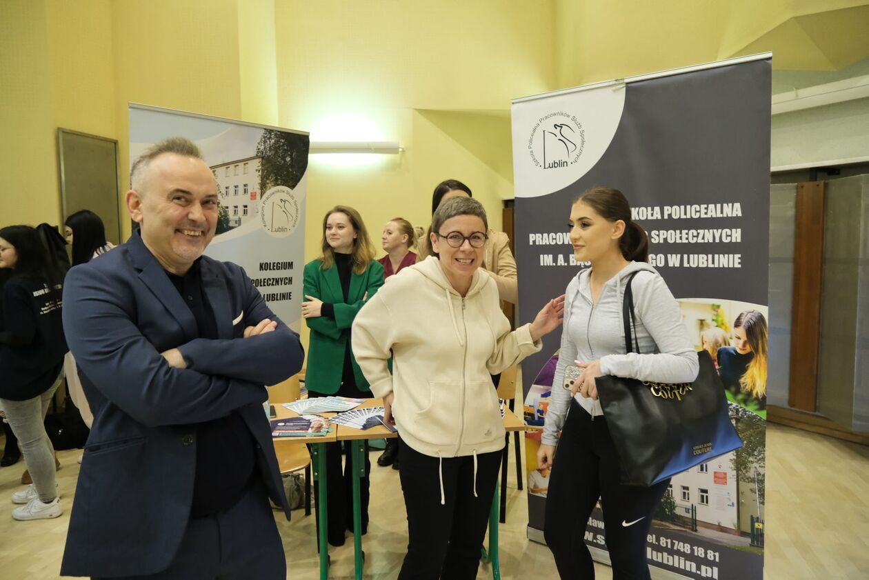   Dzień Kariery w Zespole Szkół nr 5 Elsnera 5 (zdjęcie 9) - Autor: DW