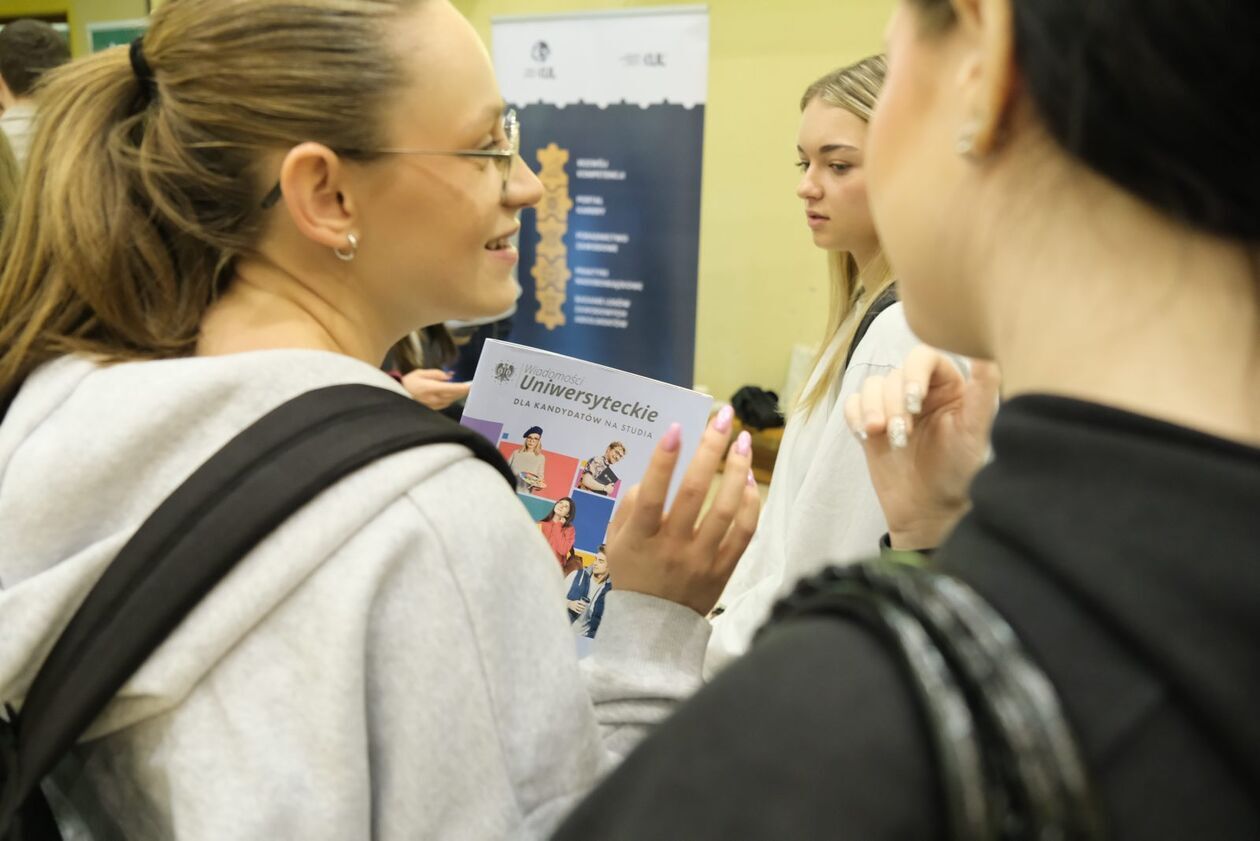   Dzień Kariery w Zespole Szkół nr 5 Elsnera 5 (zdjęcie 17) - Autor: DW
