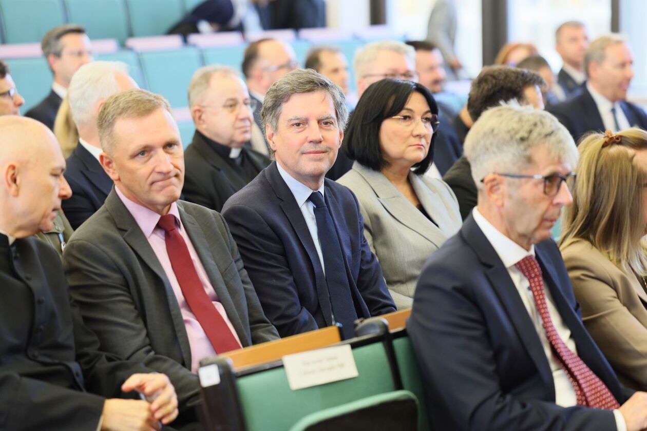  Inauguracja roku akademickiego na KUL (zdjęcie 2) - Autor: DW