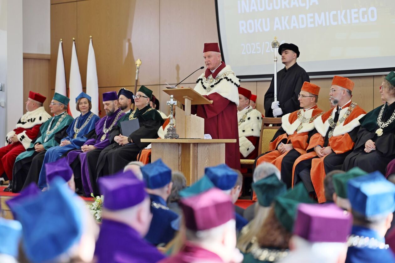  Inauguracja roku akademickiego na KUL (zdjęcie 21) - Autor: DW