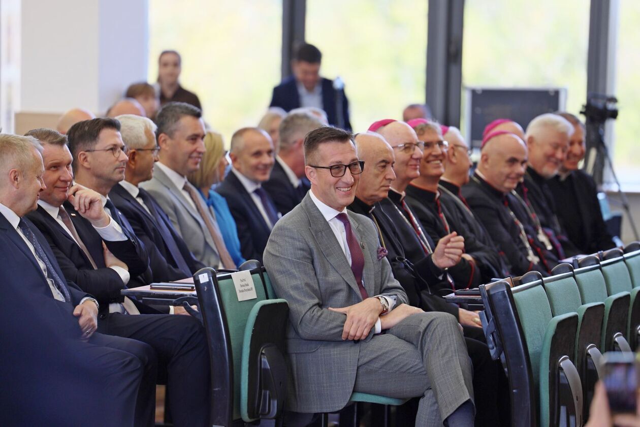  Inauguracja roku akademickiego na KUL (zdjęcie 14) - Autor: DW