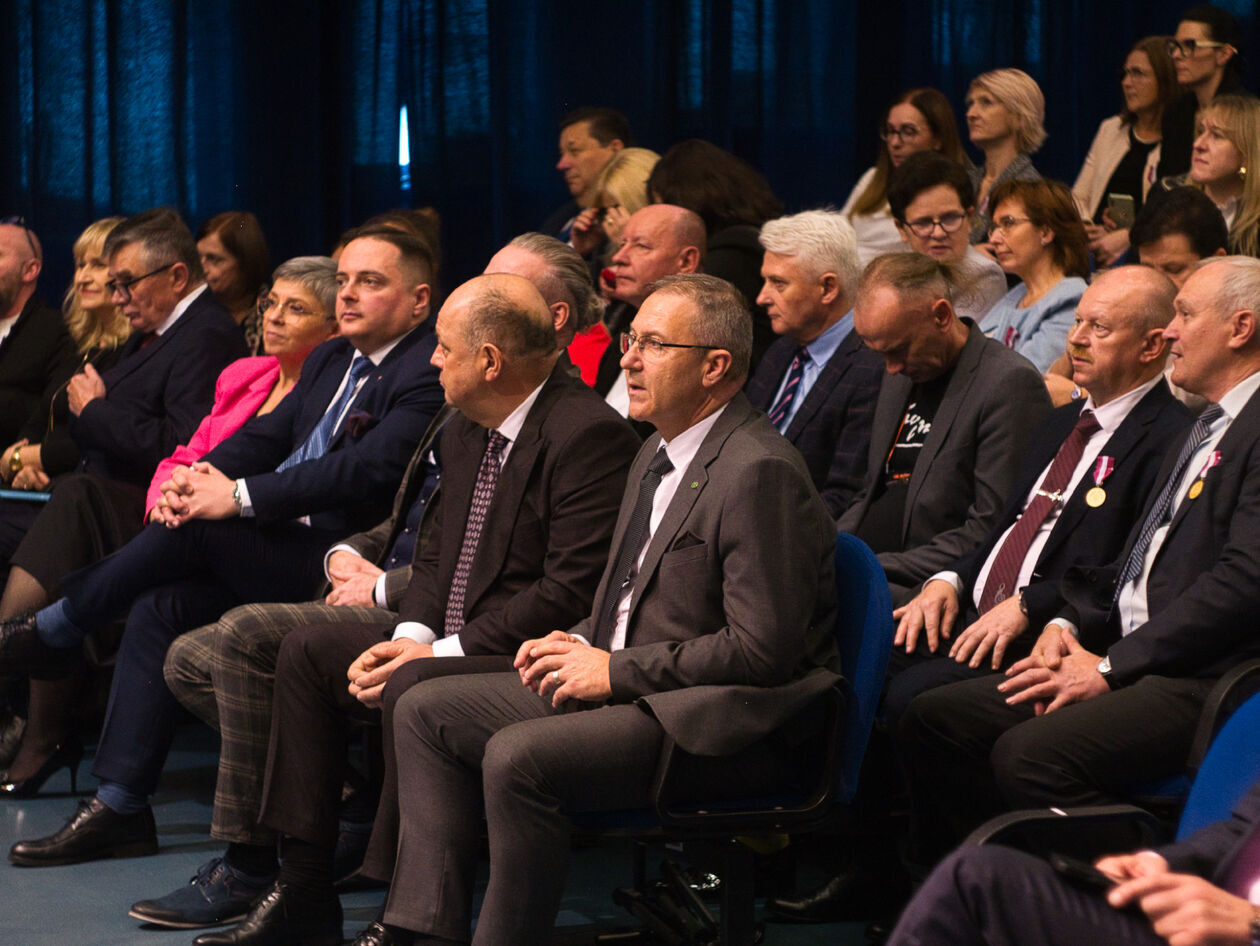  Wręczenie odznaczeń i nagród Ministra Edukacji Narodowej i Lubelskiego Kuratora Oświaty  (zdjęcie 77) - Autor: Michał Żyszkiewicz