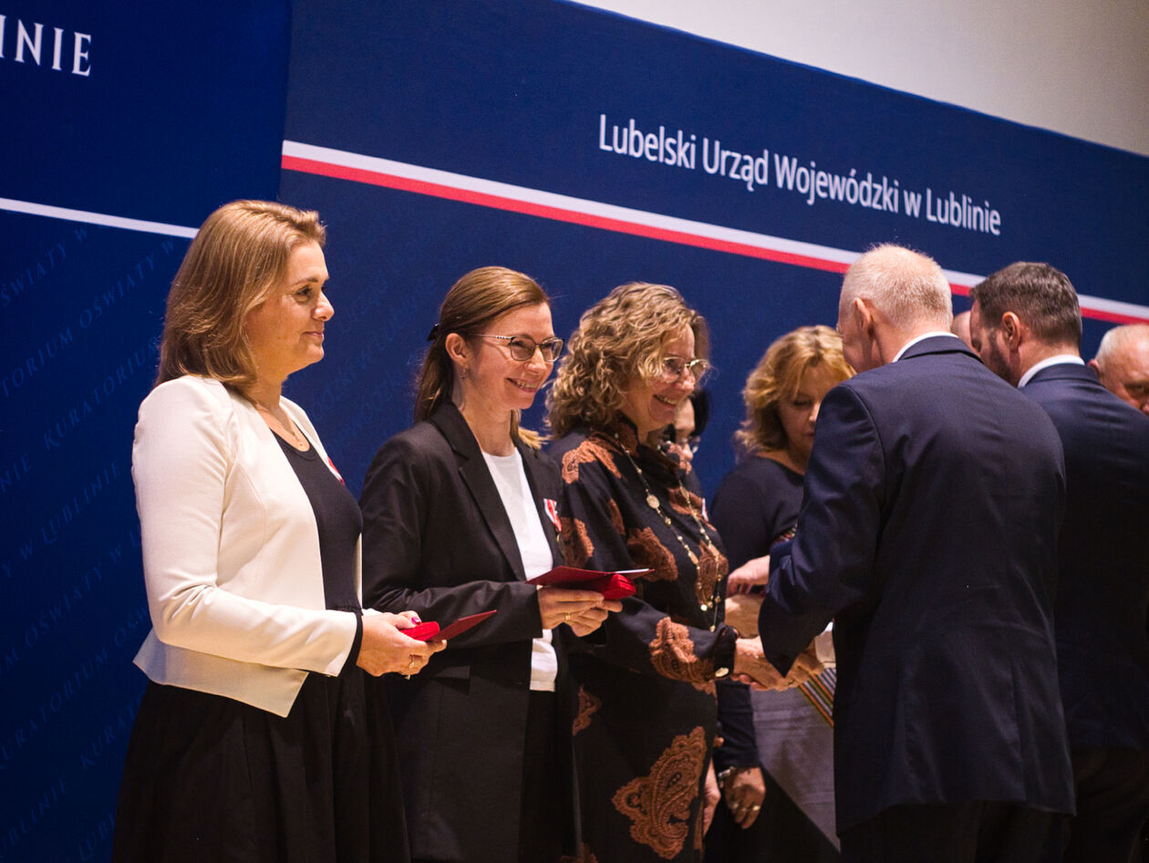  Wręczenie odznaczeń i nagród Ministra Edukacji Narodowej i Lubelskiego Kuratora Oświaty  (zdjęcie 71) - Autor: Michał Żyszkiewicz