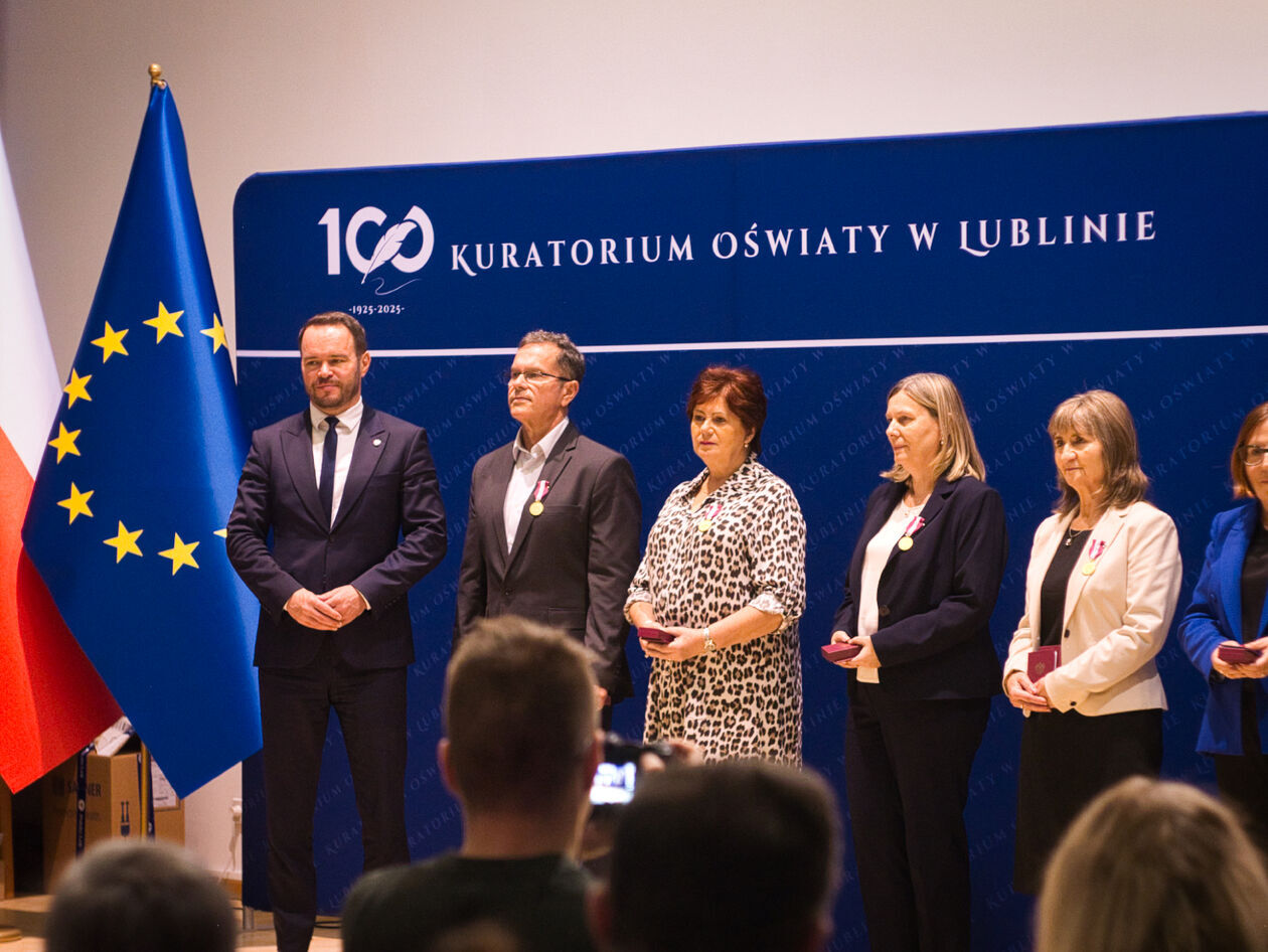  Wręczenie odznaczeń i nagród Ministra Edukacji Narodowej i Lubelskiego Kuratora Oświaty  (zdjęcie 44) - Autor: Michał Żyszkiewicz