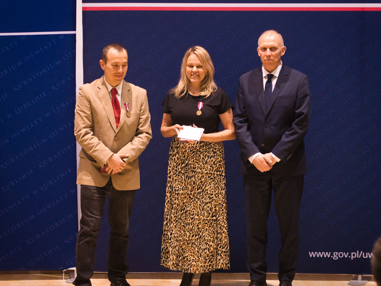  Wręczenie odznaczeń i nagród Ministra Edukacji Narodowej i Lubelskiego Kuratora Oświaty  (zdjęcie 70) - Autor: Michał Żyszkiewicz