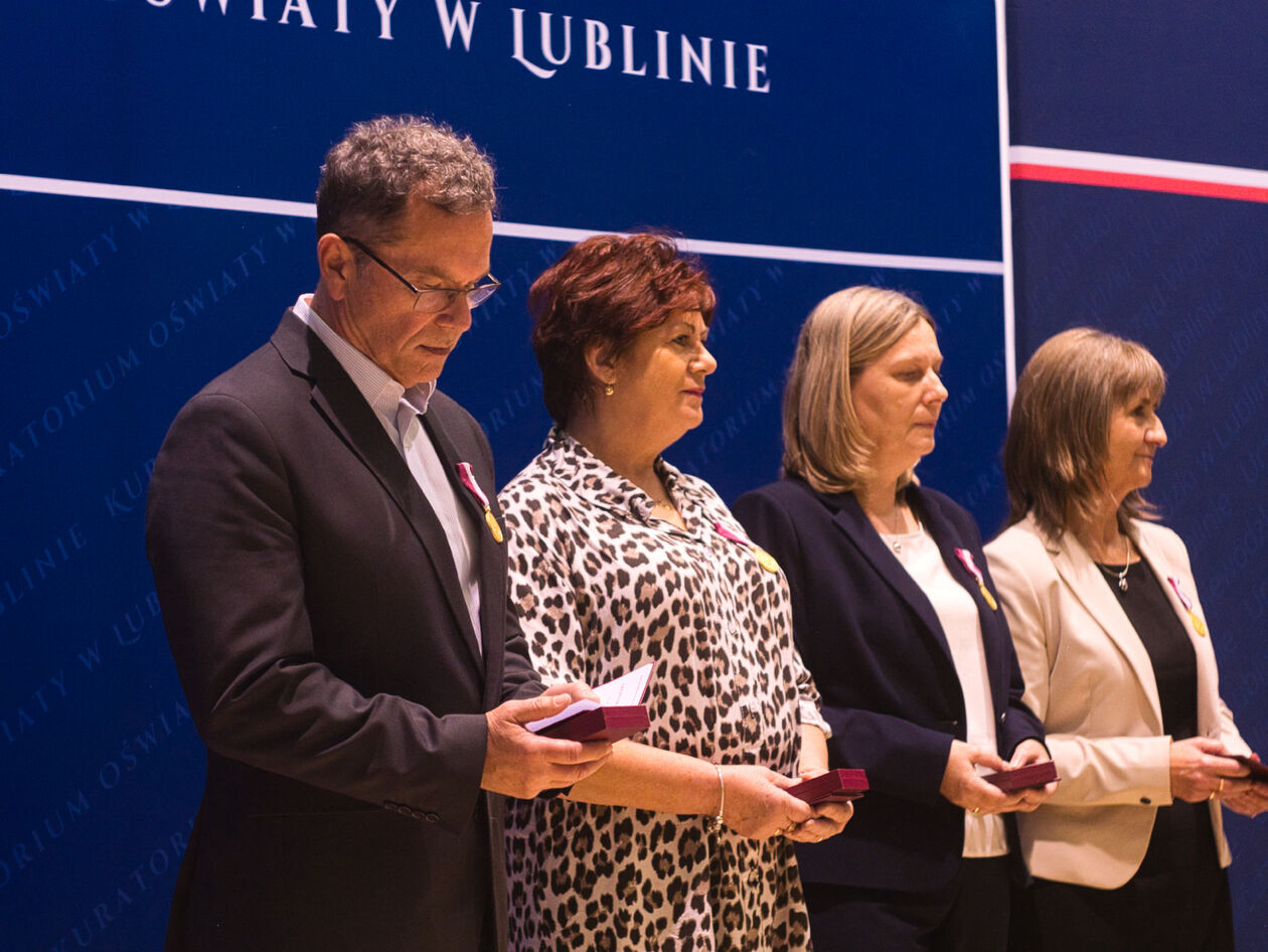  Wręczenie odznaczeń i nagród Ministra Edukacji Narodowej i Lubelskiego Kuratora Oświaty  (zdjęcie 43) - Autor: Michał Żyszkiewicz